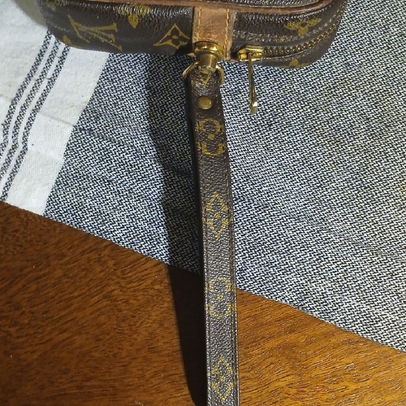 Louis Vuitton Brown Monogram Men's Bag - Picture 10 of 16